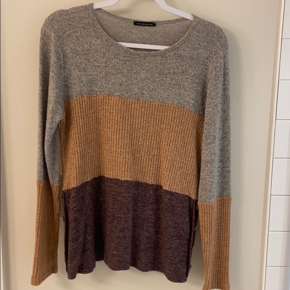 3 color long sleeve top